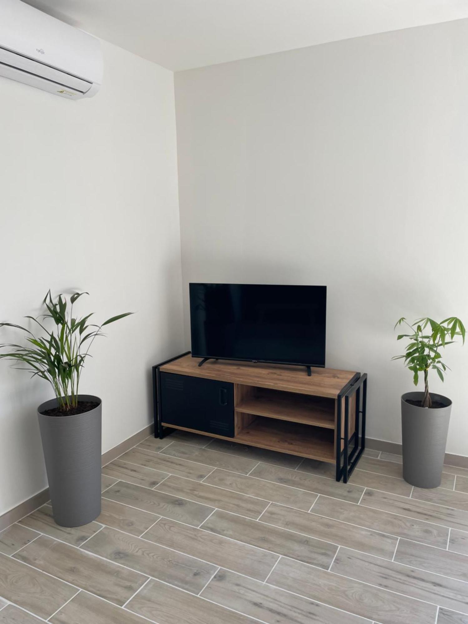Maison De 40M2 Avec Jardin De 50M2 Orange  Extérieur photo